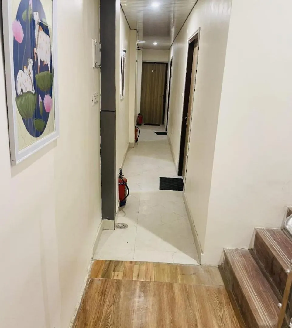 瓦拉纳西 The Kashi酒店 2*,